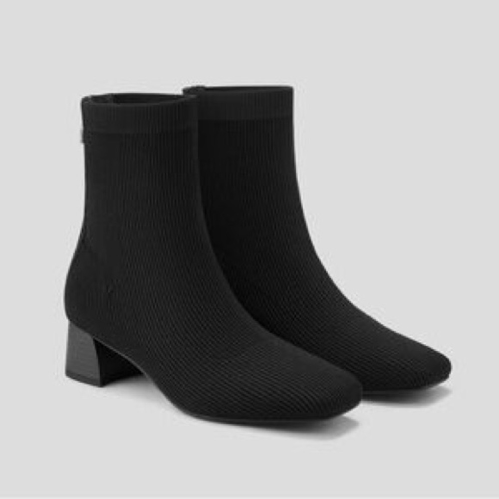 Vivaia Marcella Size 42 /10.5 Pro Square-Toe Water-Repellent Block Heeled Boots